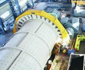 鉱山のための700 - 1500のKwをひく自生の弛みのボール ミルの鉱石