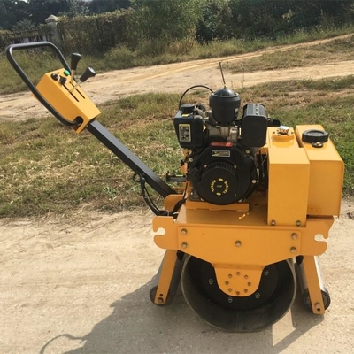 頑丈な建設機械のロード ローラーの小型の作動の固まり770kg