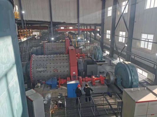 乾湿両方の鉱石のための大容量シリンダー500tph鉱石の粉砕の製造所